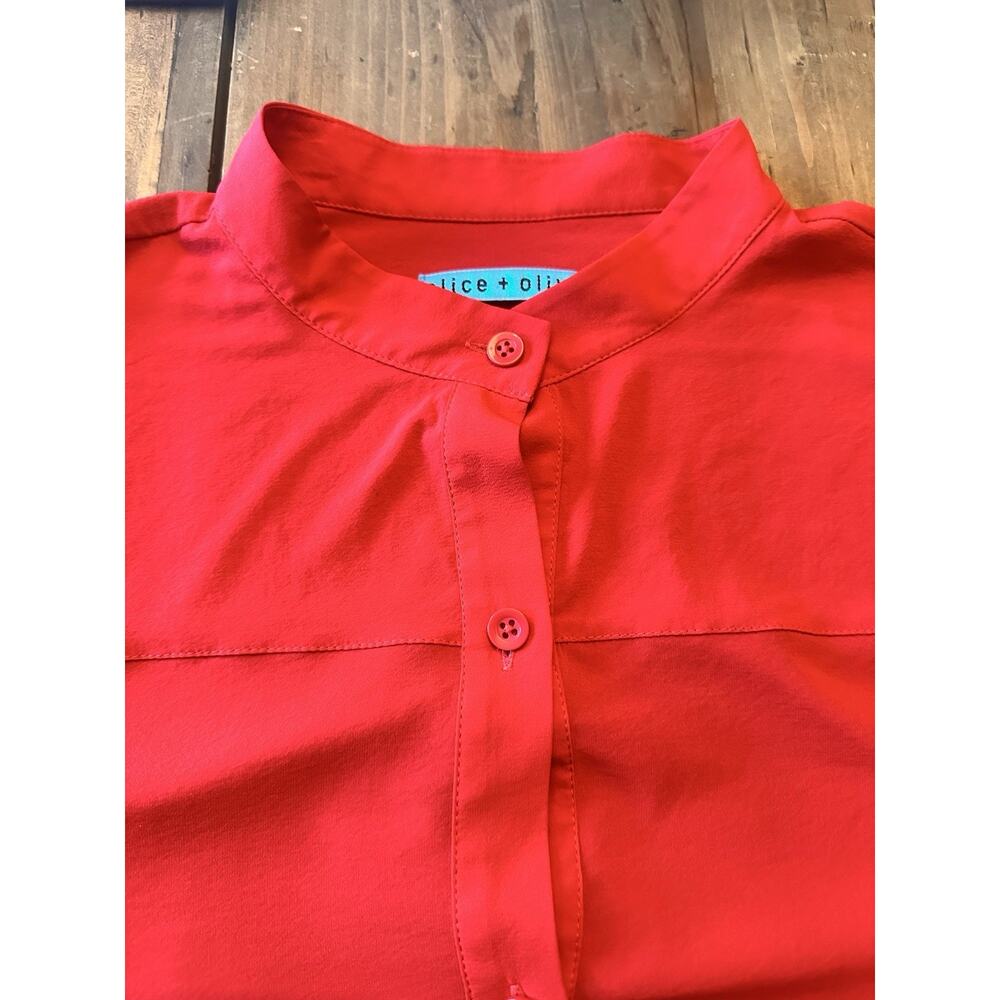 Alice + Olivia Red Silk Button Front Long Roll Tab Sleeve Blouse Size Medium Top - Picture 5 of 16